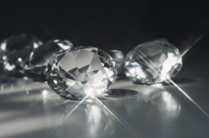 Diamonds are forever - So pflegen Sie Ihren Diamantschmuck richtig